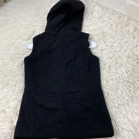 Burton Flannel Line Vest - Picture 9 of 9